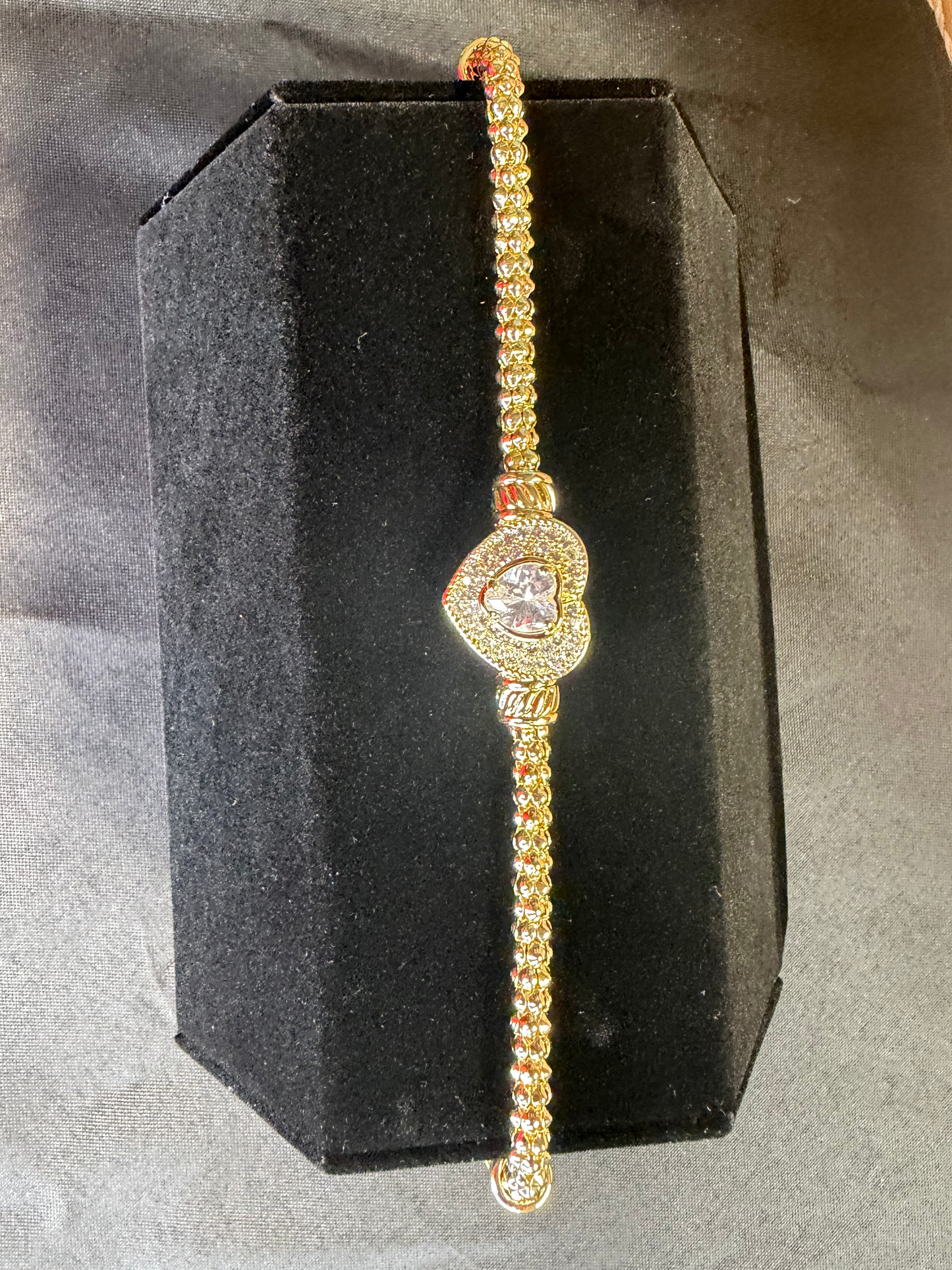 Gold heart bracelet