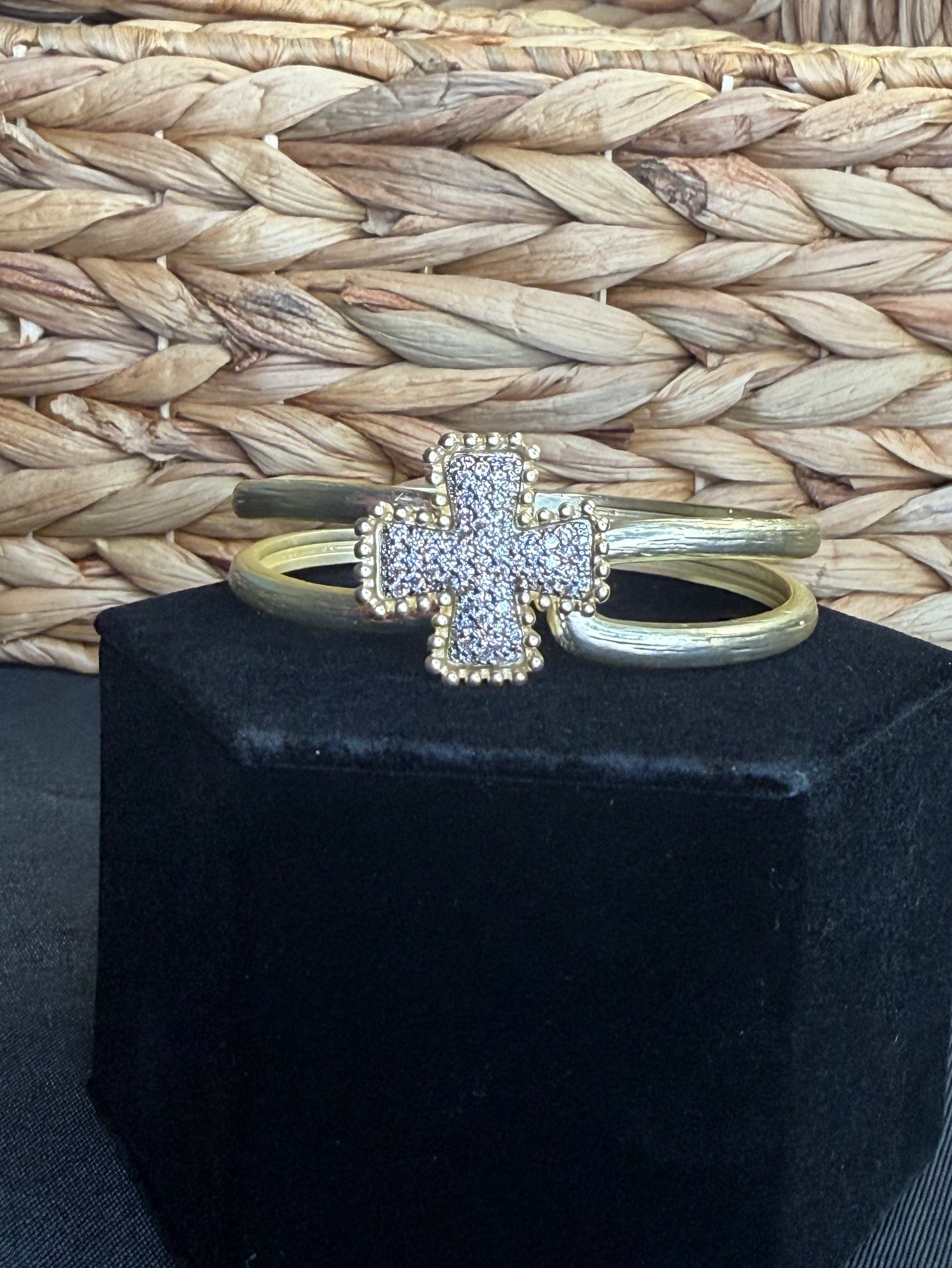 Gold bracelet with Cross