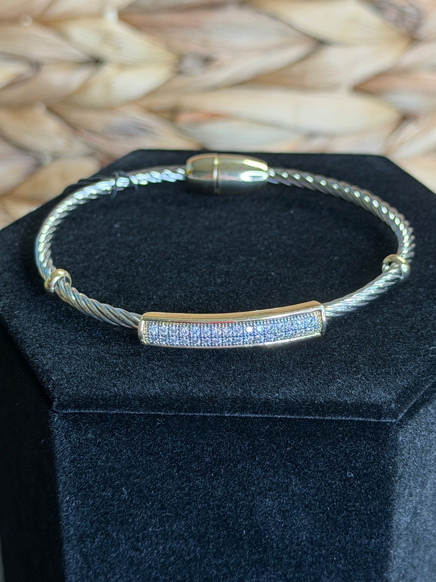Silver bracelet with Gold details