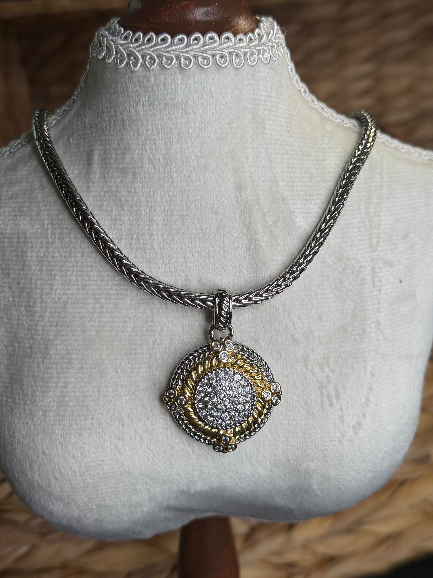 2 tone necklace with pavé center and magnetic closure