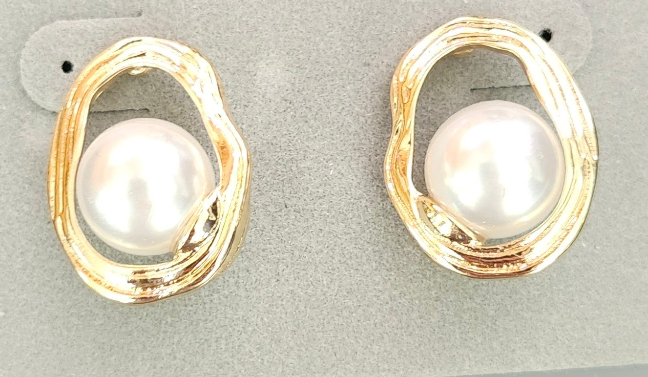 Organic Pearl Statement Stud Earrings