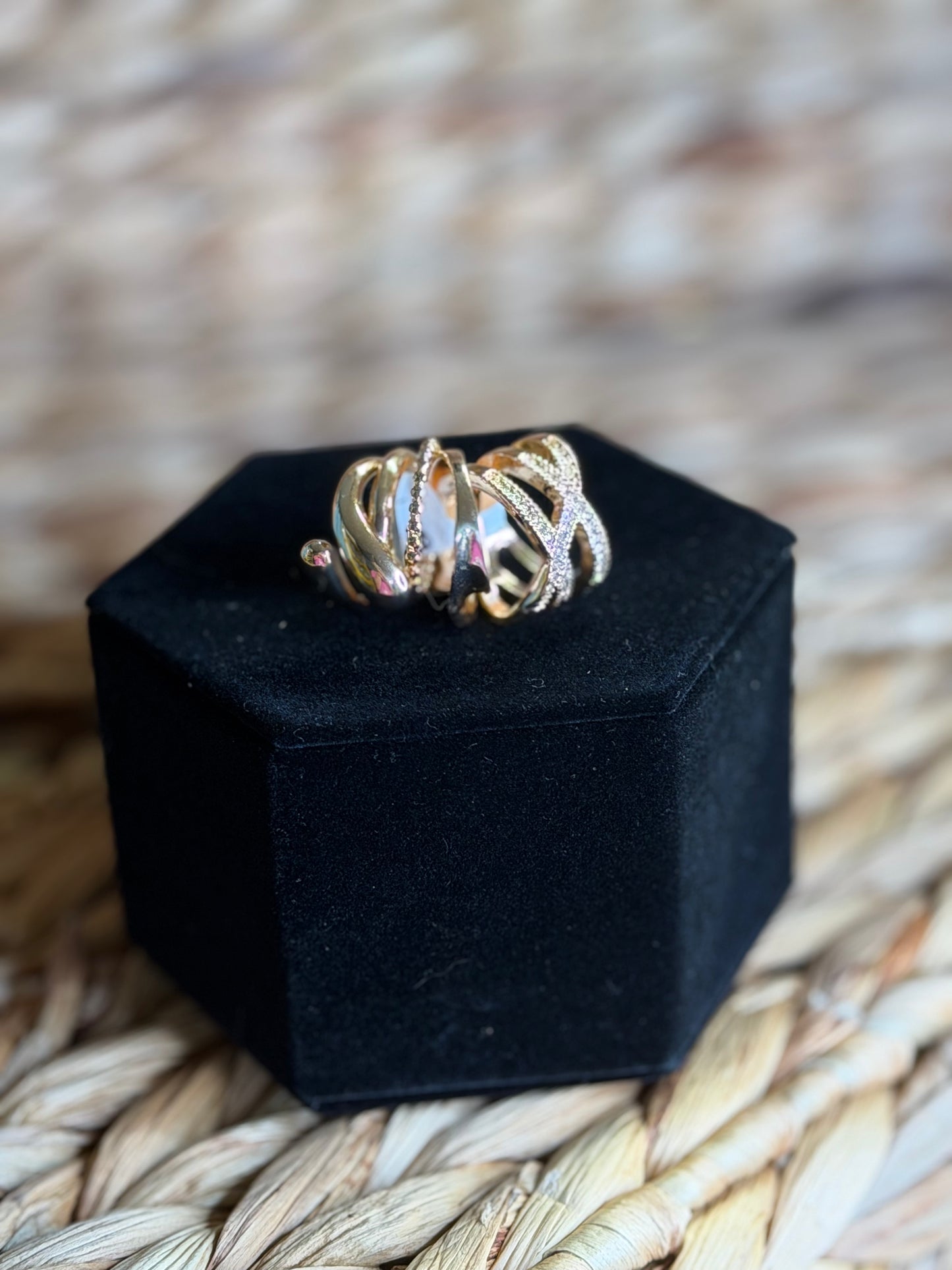 4 gold rings