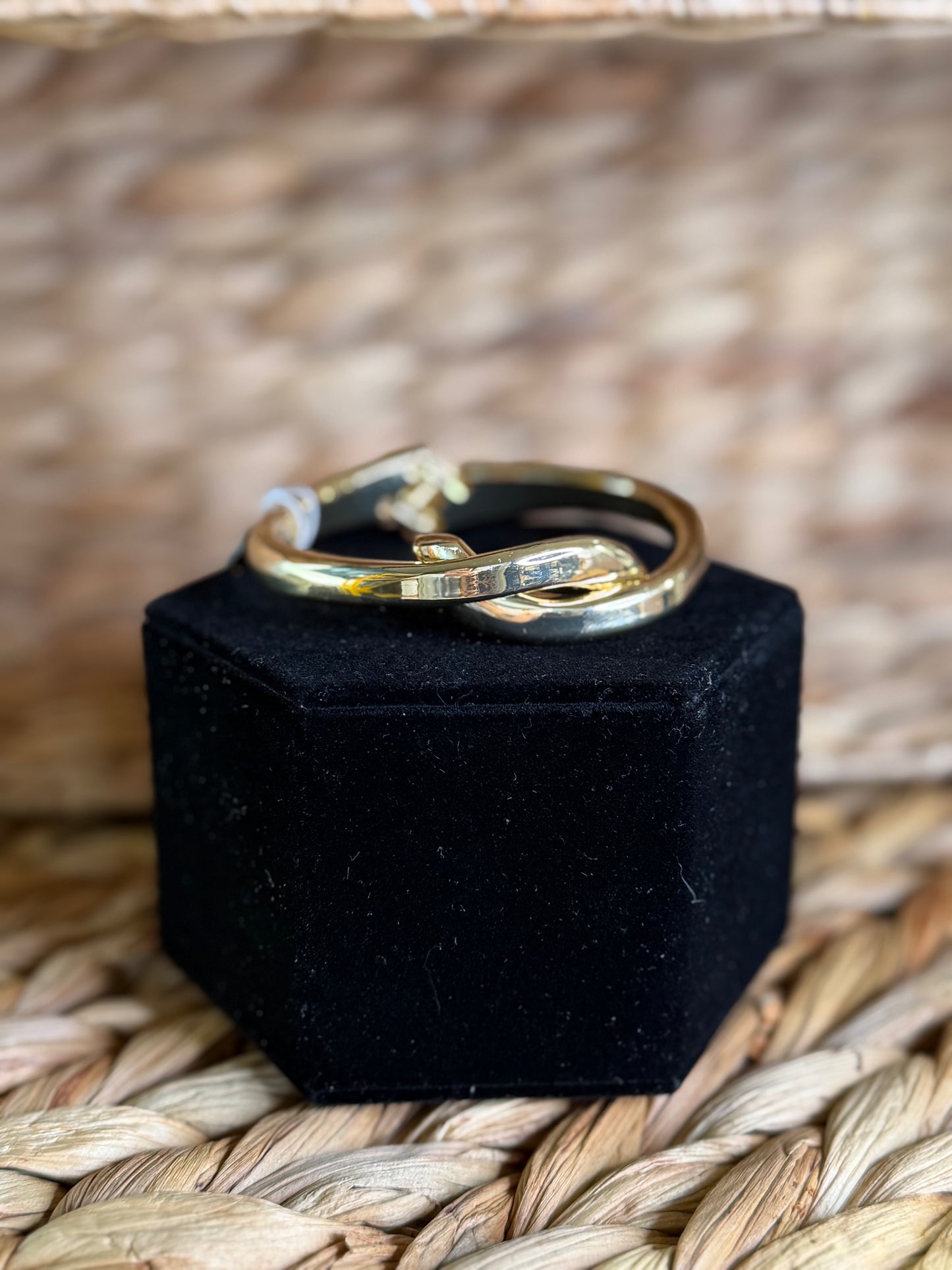 Gold hinge bracelet