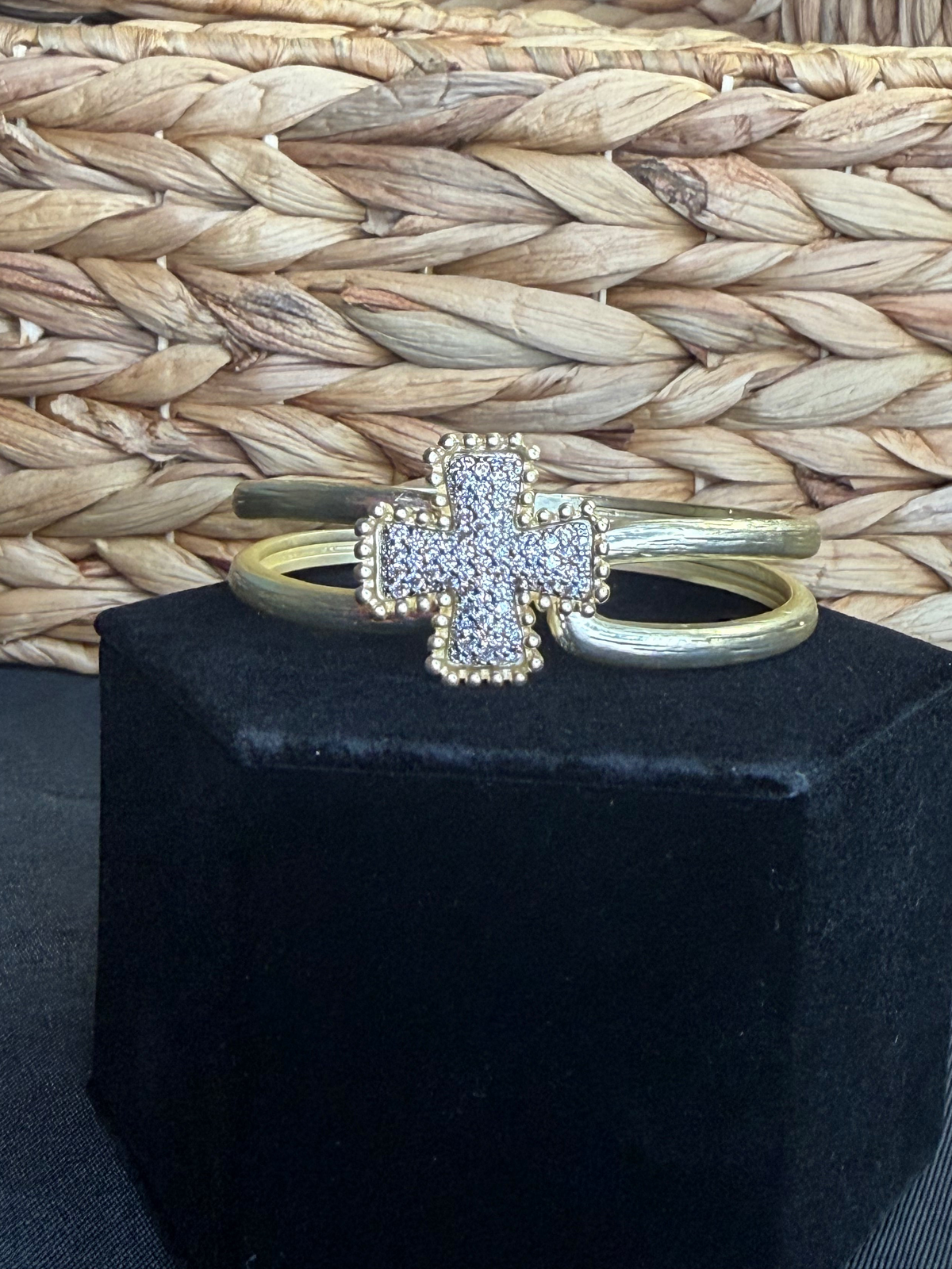 Gold bracelet with Cross