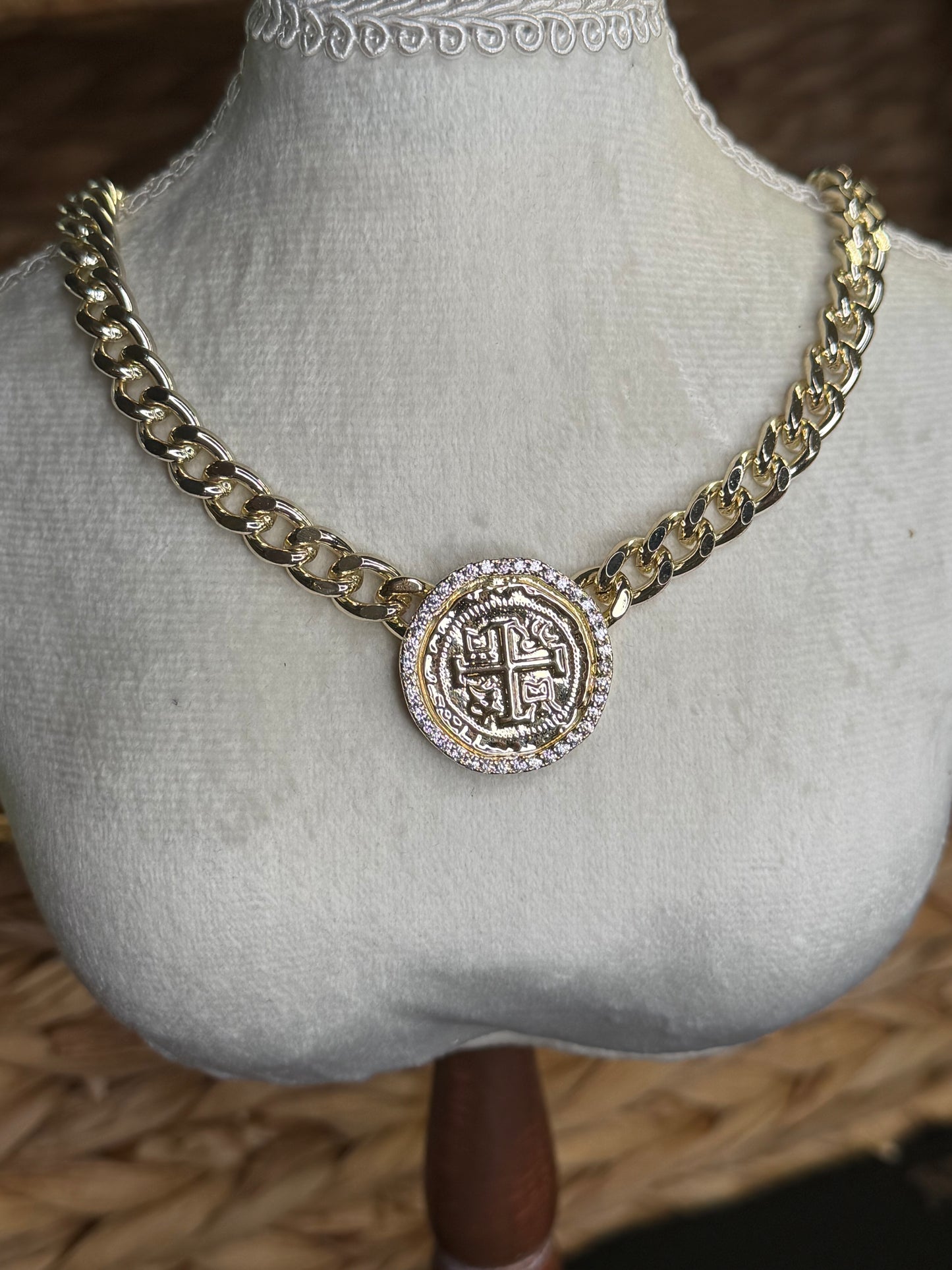 Gold necklace with Spanish coin