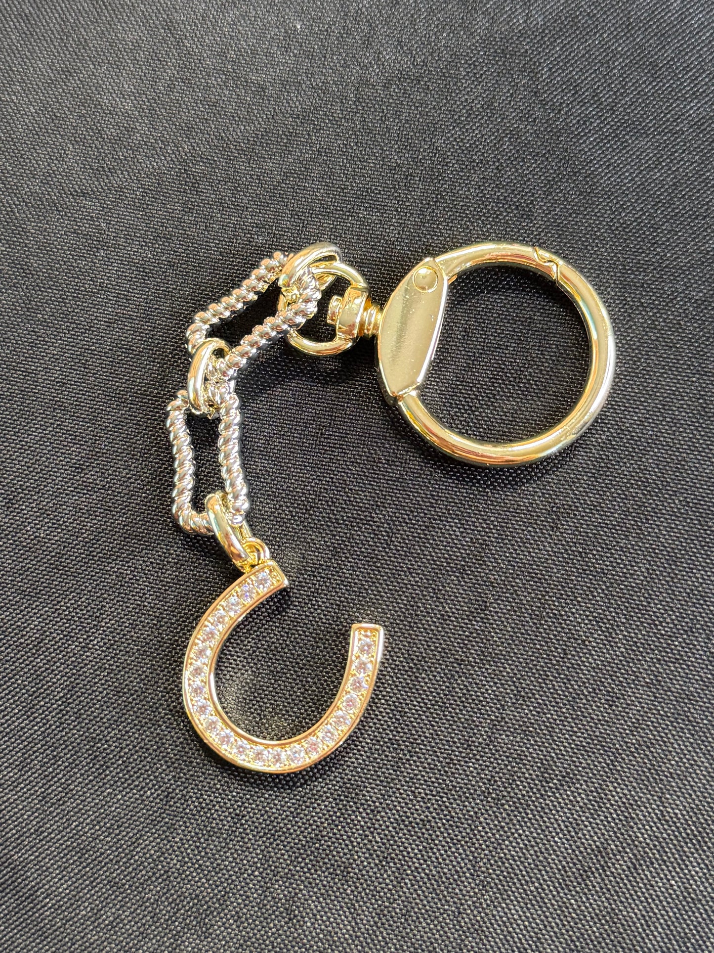 2 tone horse shoe keychain
